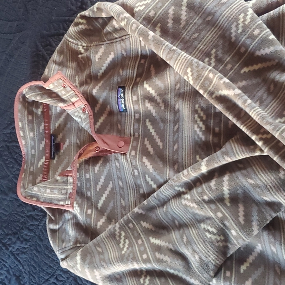 Patagonia fleece pullover